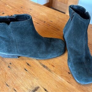 AEROSOLES Black Ankle Boots